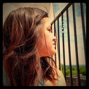 Meet your Posher, Chanel